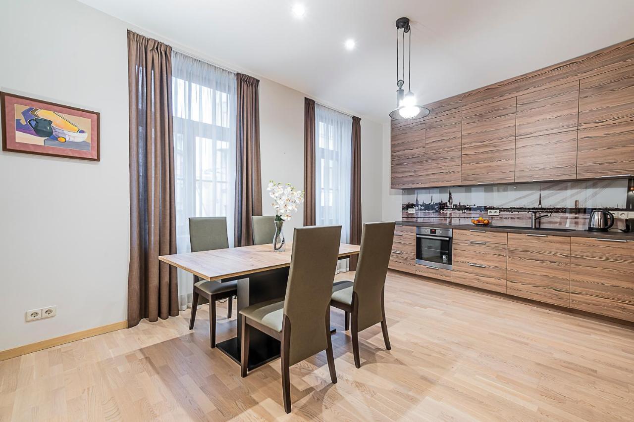 Winwinstay Apartments In Heart Of Old Town รีกา ภายนอก รูปภาพ